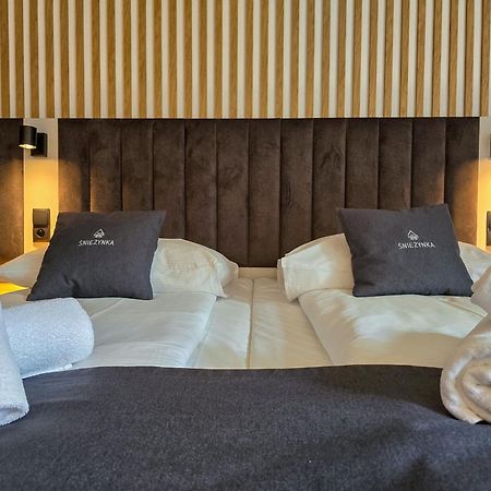 シュチルク Sniezynka Bed & Breakfast エクステリア 写真