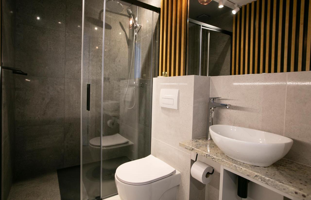 シュチルク Sniezynka Bed & Breakfast エクステリア 写真