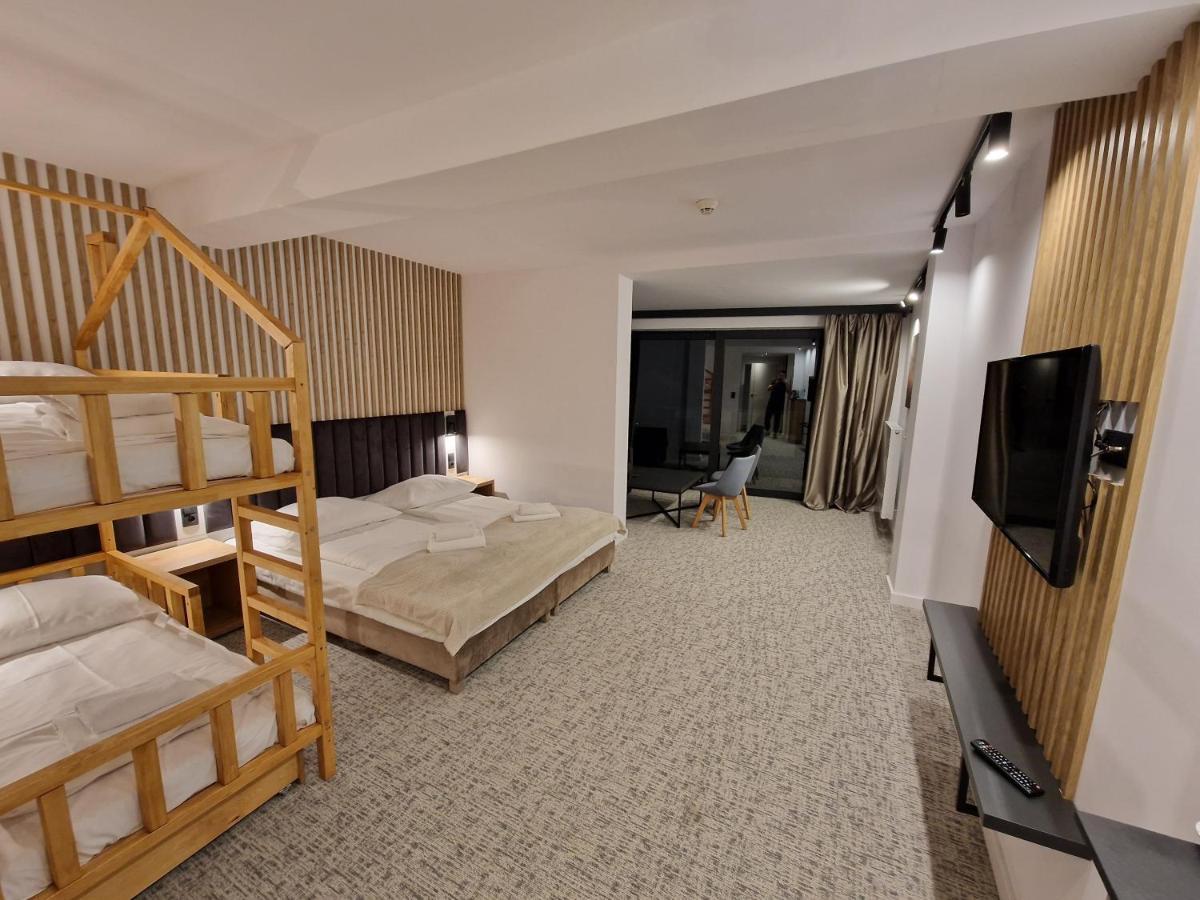 シュチルク Sniezynka Bed & Breakfast エクステリア 写真