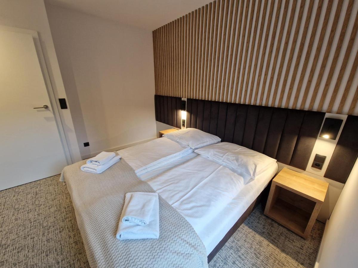 シュチルク Sniezynka Bed & Breakfast エクステリア 写真