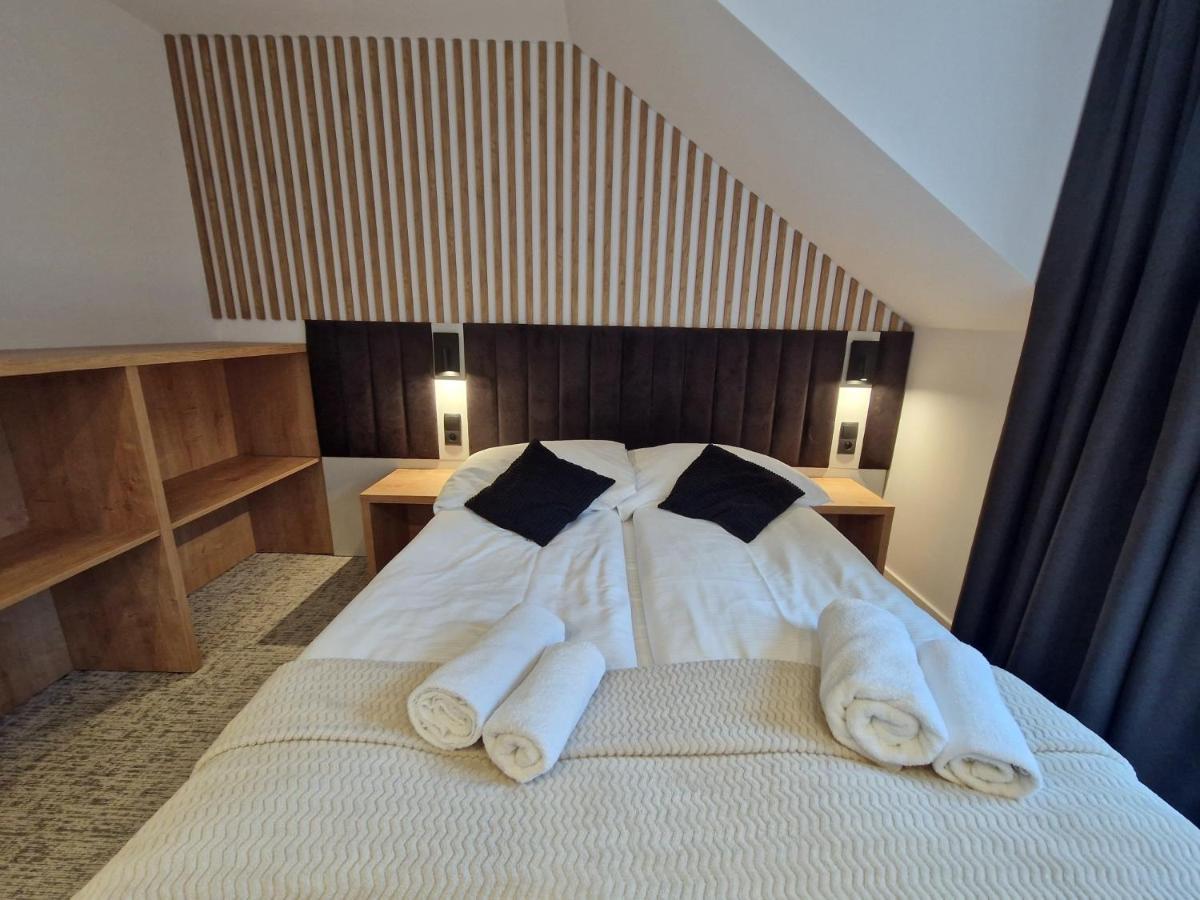 シュチルク Sniezynka Bed & Breakfast エクステリア 写真